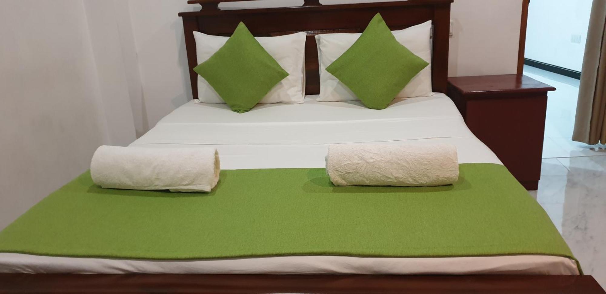 Enara Luxury Stay Katugastota Exterior photo